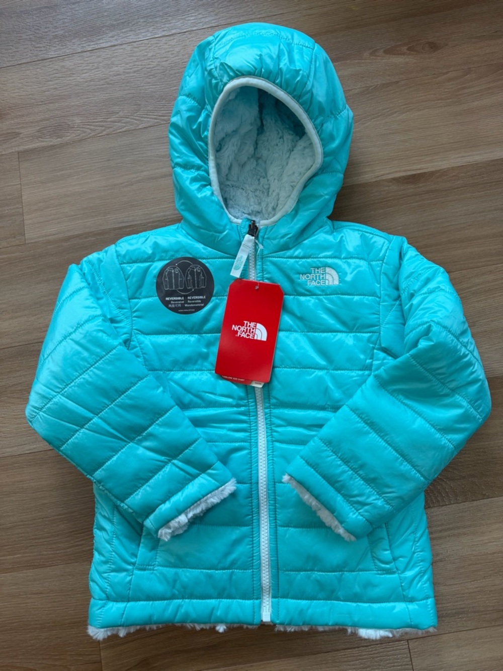 NWT. The North Face Toddler Reversible Mossbud Swirl Zip Jacket, MintBlue, Sz 4T